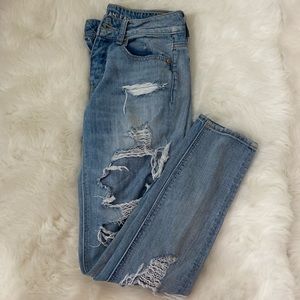 AE Tomgirl Jeans